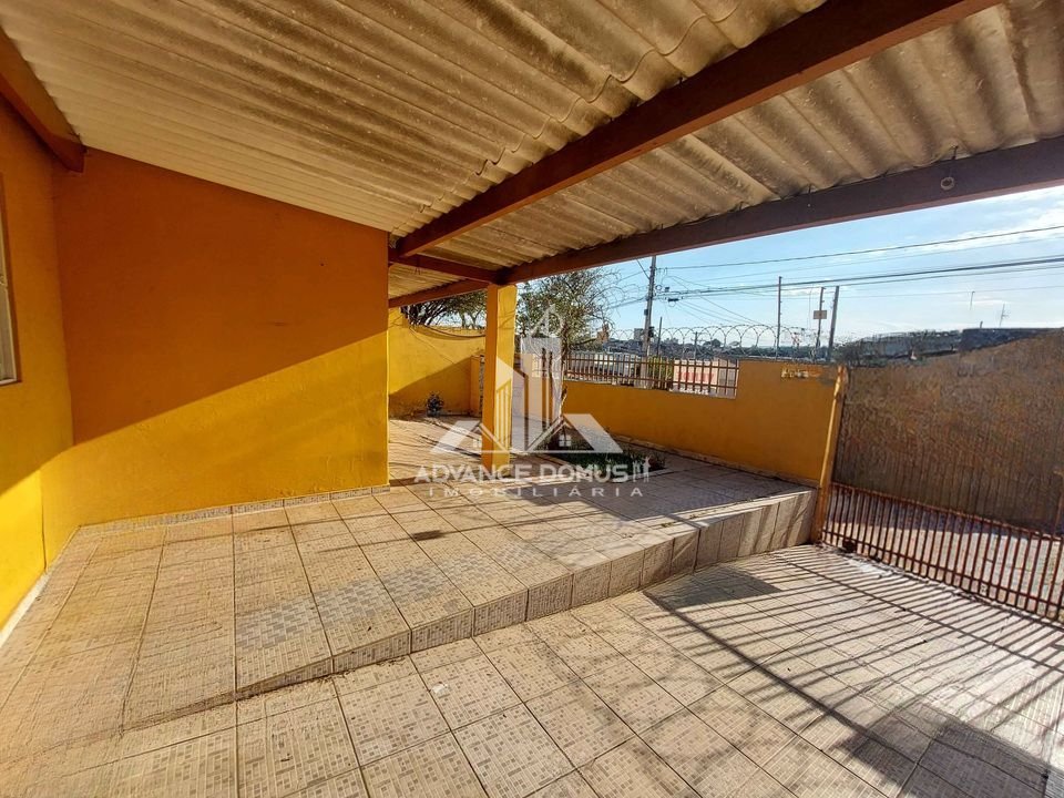 Casa à venda com 2 quartos, 180m² - Foto 3